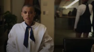 Valentino Embossed Sweatshirt porté par Julien Calloway (Jordan Alexander) vu dans Gossip Girl (S01E09)