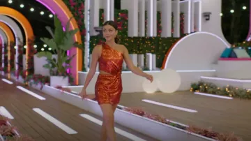 Halston Val Vestido de lentejuelas de un hombro usado por Sarah Hyland como se ve en Love Island (S04E22)
