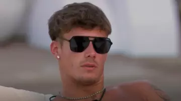 Quay Backstage Pass Sunglasses worn by Isaiah Campbell as seen in Love Island (S04E22)