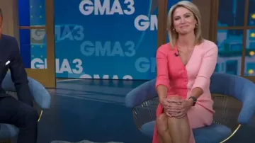 Staud Shoko Color Block Ribbed Sweater Vestido usado por Amy Robach como se ve en Good Morning America el 22 de agosto de 2022