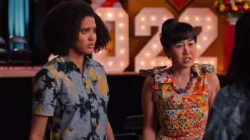 Volcom Saturate Short Sleeve Shirt worn by Fabiola Torres (Lee Rodriguez) as seen in Never Have I Ever (S03E10)