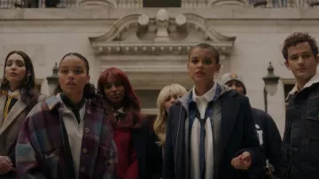 Avec Les Fillies Wool Blend Hooded Coat porté par Julien Calloway (Jordan Alexander) vu dans Gossip Girl (S01E10)