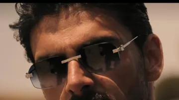 Gafas de sol de Massimo Torricelli (Michele Morrone) en 365 días más