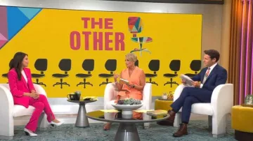 Ann Taylor Lapel Belted Pocket Sheath Dress worn by Jamie Yuccas as seen in CBS Mornings on August 22,2022