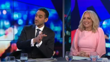 Tussah Kirsten Midi Robe portée par Carrie Bickmore telle que vue dans The Project le 18 août 2022