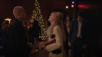 Saint Laurent Up­town Leather Clutch worn by Audrey Hope (Emily Alyn Lind) as seen in Gossip Girl (S01E11)