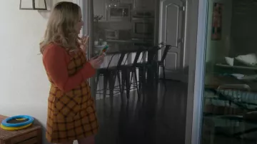 Único vintage a cuadros Claudia Pinny Mini Vestido usado por Davia Moss (Emma Hunton) como se ve en Good Trouble (S04E16)