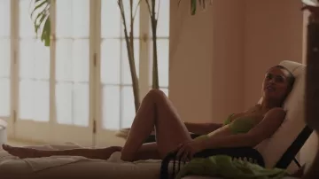 Bikini Oseree Lumiere Two Piece porté par Julien Calloway (Jordan Alexander) vu dans Gossip Girl (S01E12)