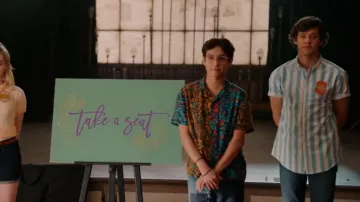 ASOS Design Stretch Slim Oxford Stripe Shirt in Blue porté par EJ (Matt Cornett) comme on le voit dans High School Musical: The Musical: The Series (S03E05)