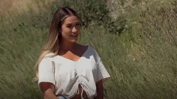 Lamarque Enya T Shirt worn by Rachel Recchia as seen in The Bachelorette (S19E07)