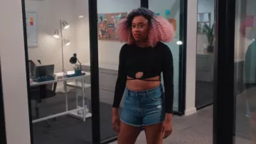 Lee High Rise Cut Off Shorts worn by Phoebe (Phoebe Robinson) as seen in Everything's Trash (S01E07)