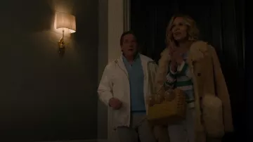 Helmut Lang Shearling Coat usado por Sheryl Luria (Christine Lahti) como se ve en Evil (S02E09)
