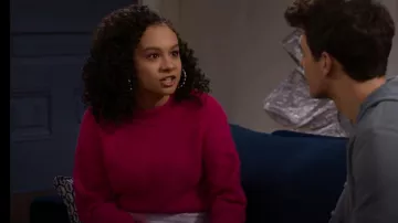 Cece Puff Sleeve Bobble Ribbed Sweater usado por Kayden Muller-Janssen como se ve en The Villains of Valley View (S01E08)