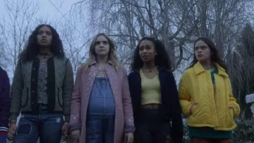 Re/Done 50s Cardigan Vest worn by Tabitha 'Tabby' Hayworthe (Chandler Kinney) as seen in Pretty Little Liars: Original Sin (S01E10)