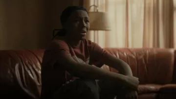 T-shirt à col d’équipage imprimé Palm Angels Bear porté par Jake (Michael Epps) vu dans The Chi (S05E09)