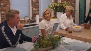 Re/Done 70s Loose Tee Paris France worn by Savannah Chrisley as seen in Chrisley Knows Best (S09E26)