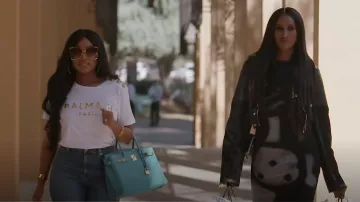 Robe T-Shirt Oversize Open Side Portée par Chanel Ayan comme on le voit dans The Real Housewives of Dubai (S01E12)