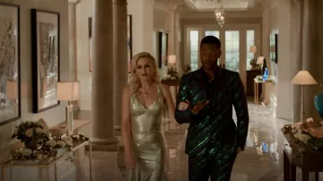 Dolce & Gabbana Lamé Jacquard Martini Fit Tuxedo Costume porté par Jeff Colby (Sam Adegoke) vu dans Dynasty (S04E02)