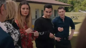 Amiri Black Glitter Snake Sweatshirt worn by David Rose (Daniel Levy) as seen in Schitt's Creek (S06E12)