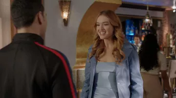 Victoria Victoria Beckham Trench Coat ceinturé en cuir porté par Kirby Anders (Maddison Brown) vu dans Dynasty (S04E04)