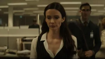 Rag and Bone Vanessa Wool Vest Slim Fit Ves porté par Lois Lane (Bitsie Tulloch) vu dans Superman & Lois (S01E01)