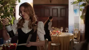 Alice + Olivia Willa Puff Sleeve Blusa usada por Fallon Carrington (Elizabeth Gillies) como se ve en Dynasty (S04E06)