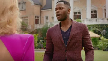 Gucci G Stripe V Neck Jumper porté par Jeff Colby (Sam Adegoke) vu dans Dynasty (S04E03)