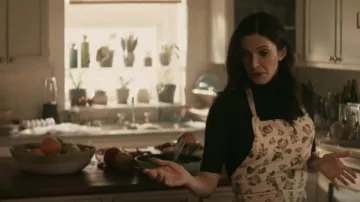 Théorie Leenda B Col roulé en laine mérinos Top porté par Lois Lane (Bitsie Tulloch) vu dans Superman & Lois (S02E02)