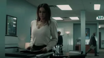 Frame Leena Sweater worn by Lana Lang Cushing (Emmanuelle Chriqui) as seen in Superman & Lois (S01E09)
