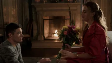 Robe Tanya Taylor Sasha portée par Kirby Anders (Maddison Brown) vue dans Dynasty (S04E07)