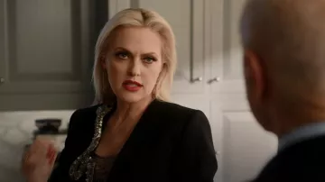 Boucle d’oreille Alexis Bittar Crystal Encrusted Mesh-Link Dangle portée par Alexis Carrington (Elaine Hendrix) vue dans Dynasty (S04E07)