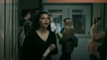 Urban Outfitters Rose Ribbed Cardigan worn by Sarah Cushing (Inde Navarrette) as seen in Superman & Lois (S01E09)