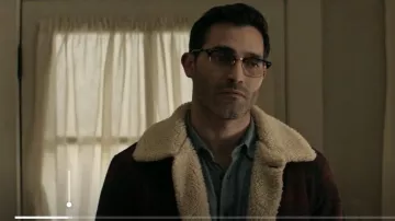 Nudie Jeans Co Mangan Lumber Jacket Brick Red porté par Clark Kent (Tyler Hoechlin) vu dans Superman & Lois (S02E08)