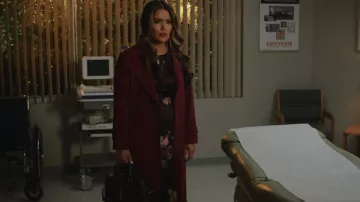 Theory Oaklane Trench Coat porté par Cristal Carrington (Daniella Alonso) vu dans Dynasty (S04E09)