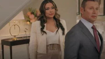 Cinturón de PVC Tibi usado por Cristal Carrington (Daniella Alonso) como se ve en Dinastía (S04E11)