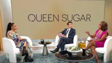 Johnny was Emma Astrid Kimono usado por Bianca Lawson como se ve en CBS Mornings el 06 de septiembre de 2022