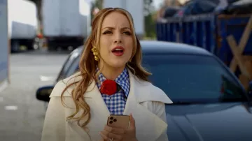 Jennifer Behr Collette Floral Drop Boucles d’oreilles portées par Fallon Carrington (Elizabeth Gillies) comme vu dans Dynasty (S04E13)