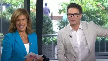 Alice + Olivia Pailey Fitted Linen Blend Blazer worn by Hoda Kotb as seen in Today on September 07,2022