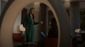 Dolce & Gabbana Robe Midi Manches Longues portée par Dominique Deveraux (Michael Michele) vue dans Dynasty (S04E14)