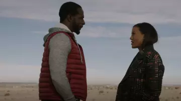 All Saints Lottie Camo Plaid Coat porté par Maria DeLuca (Heather Hemmens) vu à Roswell, Nouveau-Mexique (S04E13)