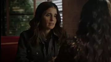 J Crew Down Town Field Jacket worn by Allie Meyers(Shiri Appleby) as seen in Roswell, New Mexico (S04E13)