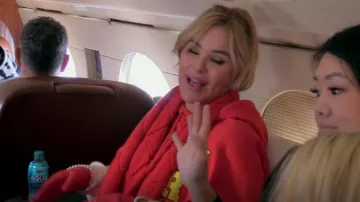 Sudadera con capucha de manga Gucci Tiger Red Cut usada por Diana Jenkins como se ve en The Real Housewives of Beverly Hills (S12E16)