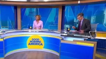 Theory Fitted Shirt porté par Robin Roberts vu dans Good Morning America le 08 septembre 2022