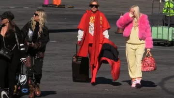 Louis Vuitton Monogram Pocket Sporty Zipper Pant porté par Dorit Kemsley comme on le voit dans The Real Housewives of Beverly Hills (S12E16)