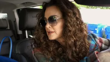 Veronica Beard Ianna Plaid Duffle Abrigo usado por Kyle Richards como se ve en The Real Housewives of Beverly Hills (S12E16)