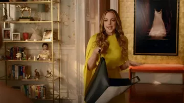 Giaquinto Big Tote Tote Bag usado por Fallon Carrington (Elizabeth Gillies) como se ve en Dinastía (S04E15)