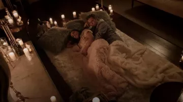 Rya Collection Soleada Robe brodée portée par Cristal Carrington (Daniella Alonso) vue dans Dynasty (S04E16)