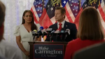 Vestido de Saloni Margot usado por Cristal Carrington (Daniella Alonso) como se ve en Dinastía (S04E16)