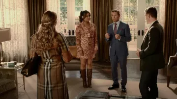 Botte de genou en cuir Gianvito Rossi Laura portée par Cristal Carrington (Daniella Alonso) vue dans Dynasty (S04E16)