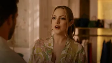 Cin Cin Oracle Sheer Robe porté par Fallon Carrington (Elizabeth Gillies) vu dans Dynasty (S05E21)